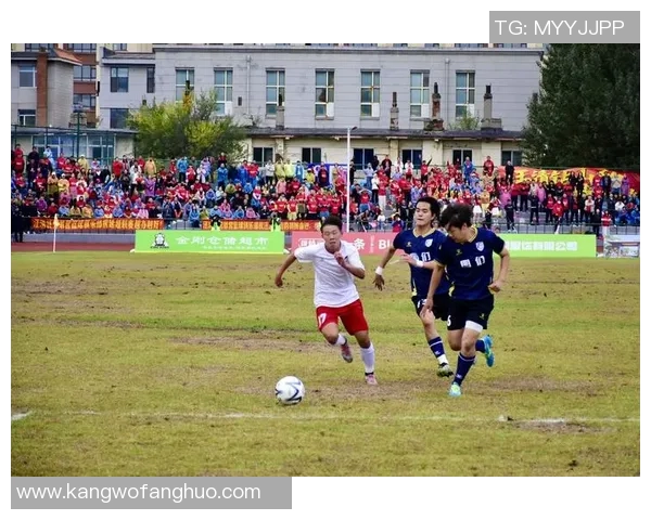 北京社区杯足球赛聚焦本土球星精彩表现与竞技风采